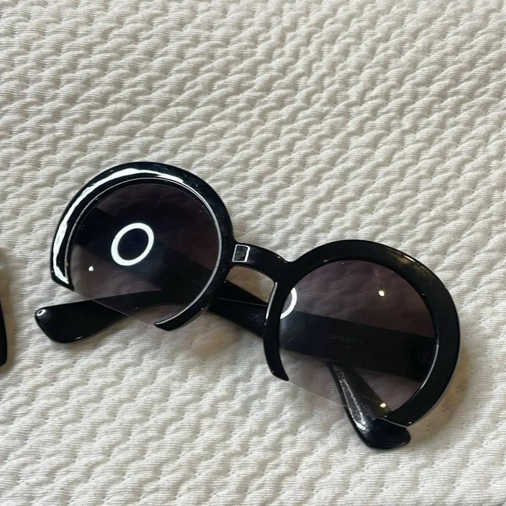 Stylish Sunglasses Set - Black and Blue